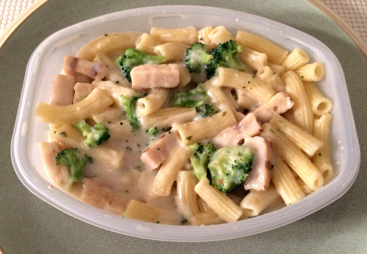 Lean Cuisine Alfredo Pasta with Chicken & Broccoli