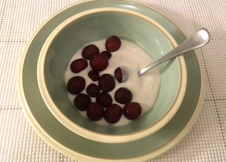 Trader Joe's Vanilla Bean Creamy Cashew Cultured Yogurt Alternative