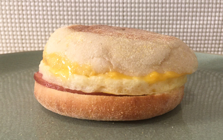 Jimmy Dean English Muffin, Canadian Bacon, Whole Egg & Cheese Breakfast Sandwiches